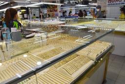 Giá vàng hôm nay 26/7: Vàng trong nước đồng loạt tăng đột biến