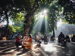 Có một Hà Nội rất đẹp -  mùa nắng xiên