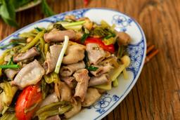 8 địa chỉ bán lòng xào dưa giòn ngon ở Hà Nội