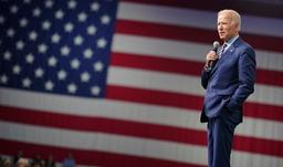 Mặc suit đẹp như ông Joe Biden 