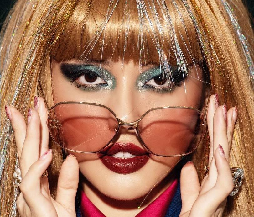 Sắp tới Giáng sinh mà Cô em trendy vẫn còn mắc kẹt ở đêm hội Halloween?