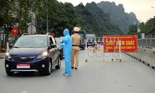 Chỉ trong hai ngày, Quảng Ninh đã hình thành hai ổ dịch lớn