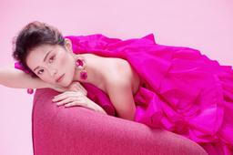 Trang điểm tông hồng ngày mùng 1 Tết để đón nhiều may mắn