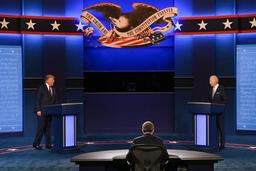 Liệu Joe Biden có nguy cơ lây nhiễm Covid-19 từ Donald Trump?