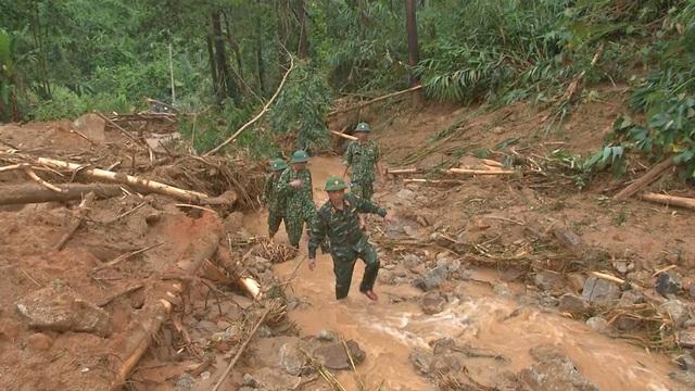 Sạt lở thủy điện Rào Trăng 3: Thăng quân hàm cho 2 chiến sĩ hy sinh