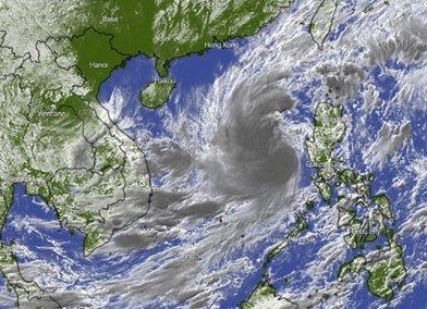 Sẵn sàng sơ tán 28.285 người ở miền Trung để tránh bão số 10