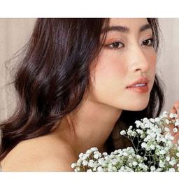 Phong cách thời trang sành điệu của Hoa hậu Lương Thuỳ Linh