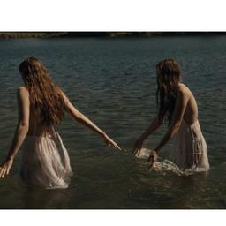 Những dấu hiệu cho thấy bạn đang mắc kẹt trong một tình bạn độc hại