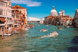 Thành phố trên mặt nước Venice, viên ngọc quý của Italy