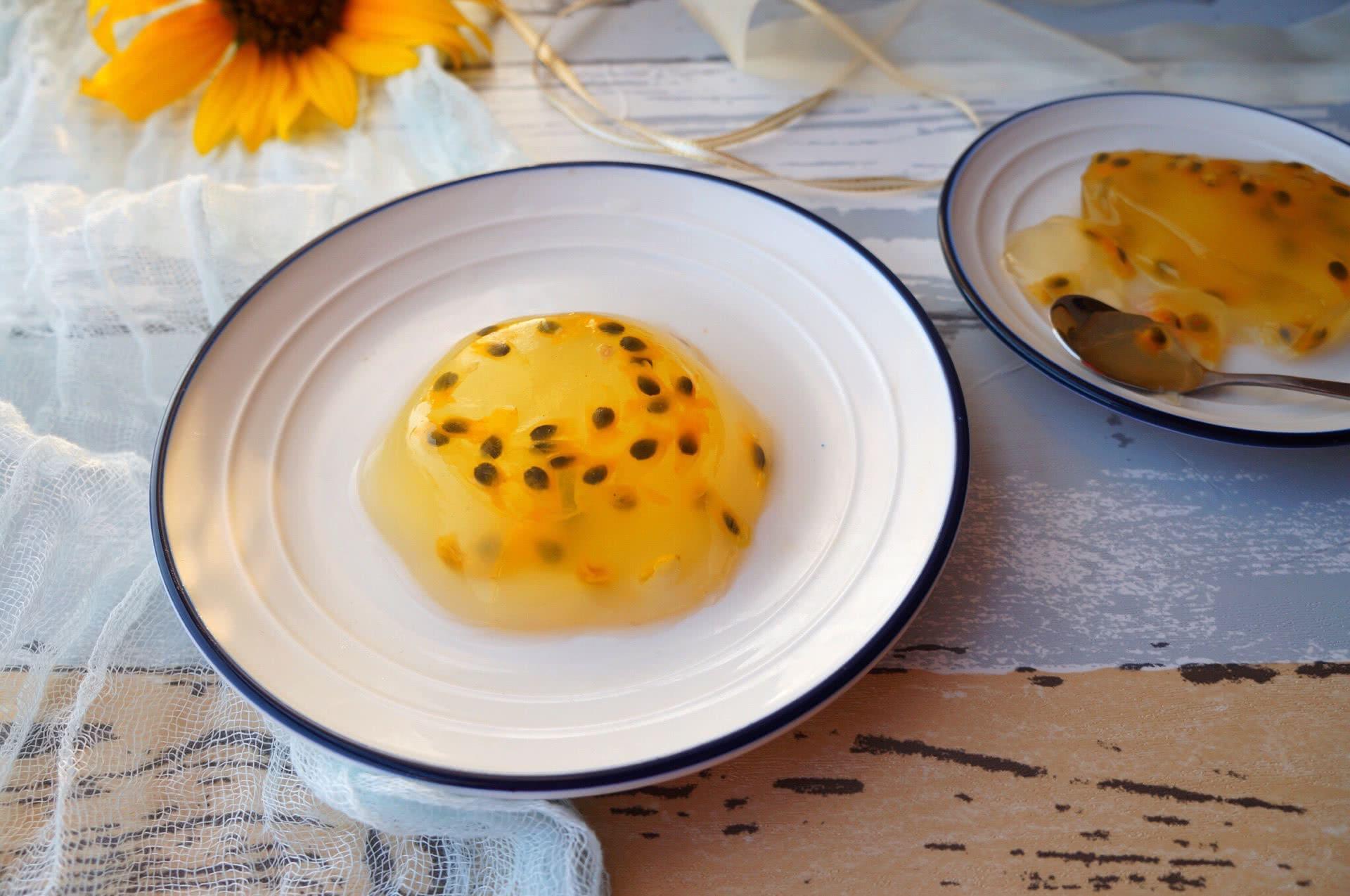 Cách làm thạch chanh dây chua chua ngọt ngọt được lòng trẻ nhỏ