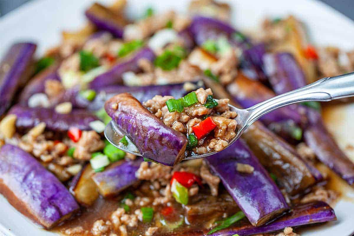 Cách làm cà tím sốt thịt bằm đậm đà, lạ miệng, ăn kèm cơm trắng là đúng bài