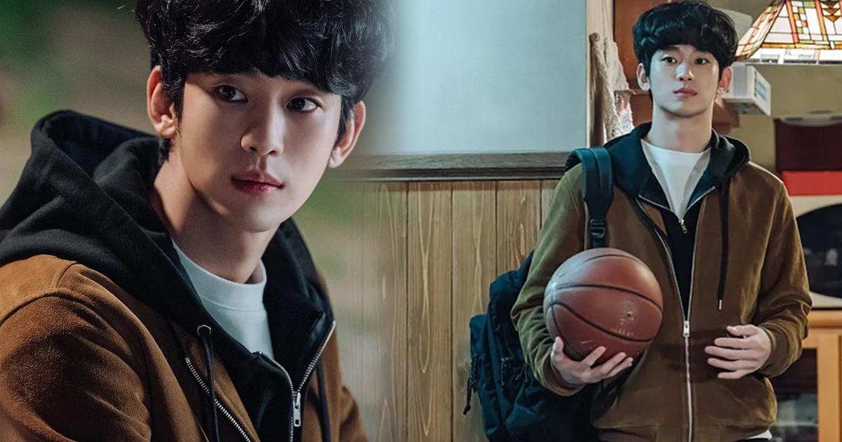 Tạo hình trẻ măng của "cụ giáo" Kim Soo Hyun trong phim mới "One Ordinary Day"