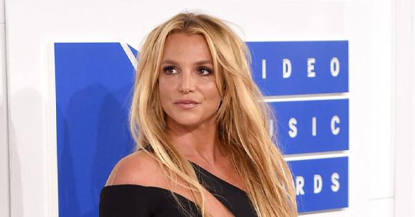 Britney Spears thông báo đã nghỉ hưu ngay khi được tự do