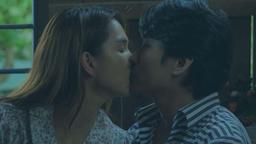 Ngọc Trinh e thẹn chia sẻ về cảnh hôn với Kiều Minh Tuấn