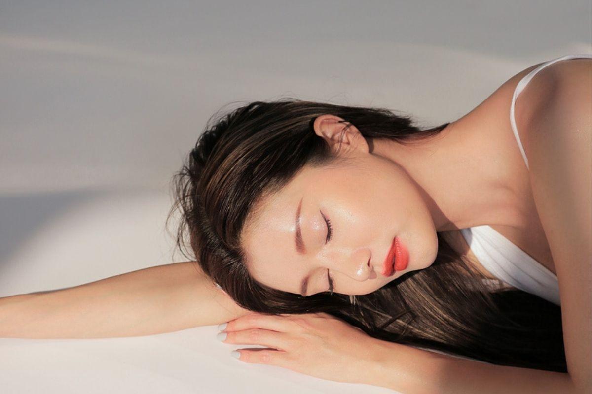 Sáng nào cũng chăm sóc mà da mãi không đẹp lên, nếp nhăn xuất hiện sớm chính là do bạn mắc 4 lỗi này