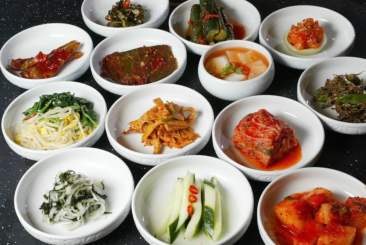 Panchan - những món ăn kèm góp mặt trong mọi bữa ăn của người Hàn Quốc
