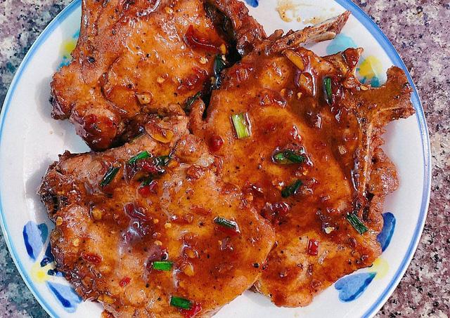 Thăn heo sốt chanh táo lạ miệng khiến ai ăn cũng tấm tắc khen ngon