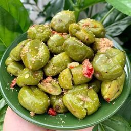 Cách làm cà na muối ớt cực ngon ngay tại nhà
