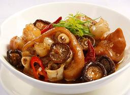 Cách làm chân giò kho tàu đậm đà, mềm béo đổi bữa cho cả nhà ai cũng khen
