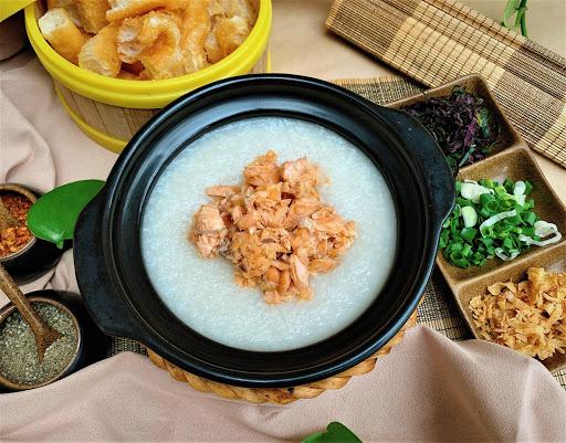 Cách nấu cháo cá hồi dinh dưỡng mà không bị tanh tại nhà