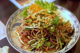 Cách làm nộm hoa chuối đảm bảo người khó tính mấy cũng gật đầu khen ngon