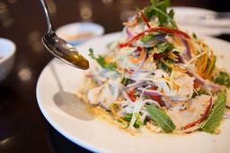 5 món gỏi ngon từ hành tây hấp dẫn, dễ làm