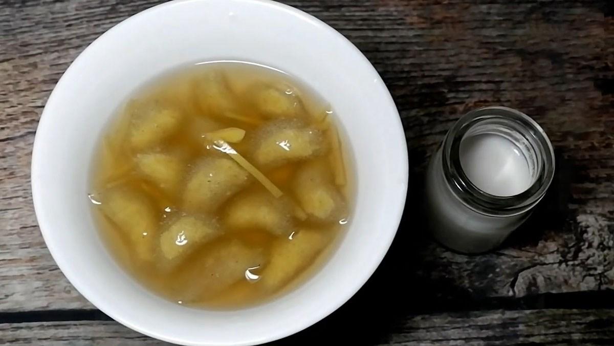 Cách nấu chè bột lọc nhân đậu xanh dẻo ngọt, ấm nóng để ăn vặt chiều đông