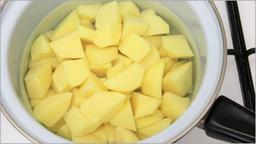 Mẹo luộc khoai tây được nhanh chín, giúp người nội trợ tiết kiệm thời gian nấu nướng