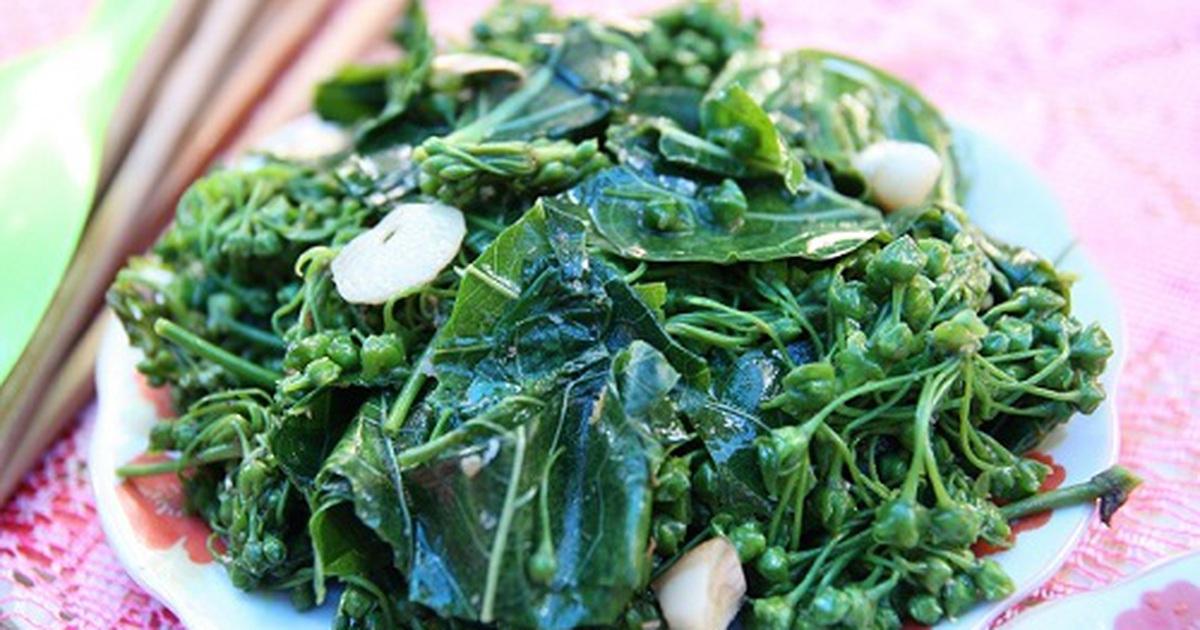 Lá ngón xào tỏi - đặc sản thử thách mà lạ miệng của ở Lai Châu