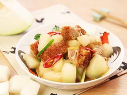 Cách làm heo quay om bí đao, vừa lạ miệng, vừa chống ngán hiệu quả