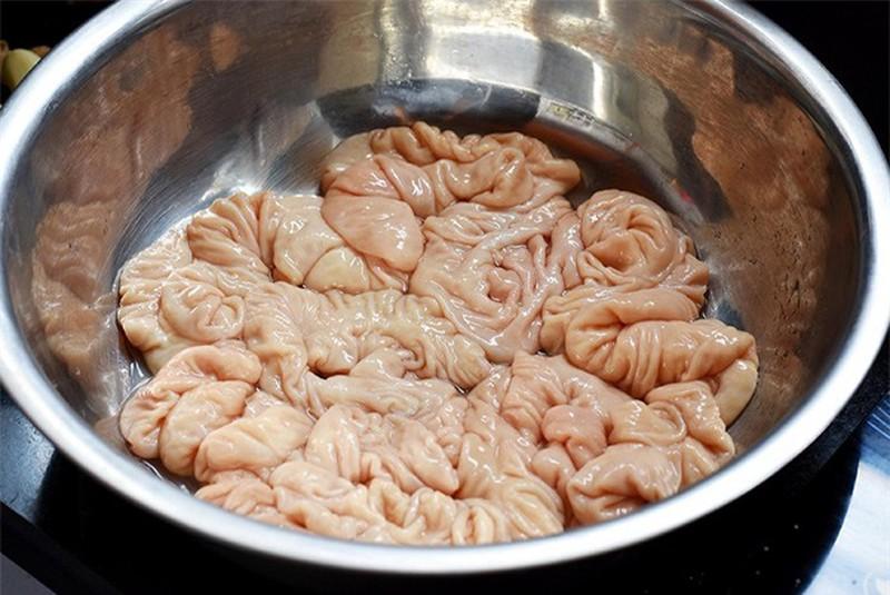 Lòng già rửa mãi vẫn hội là do bạn chưa biết đến 4 cách làm sạch lòng già này mà thôi