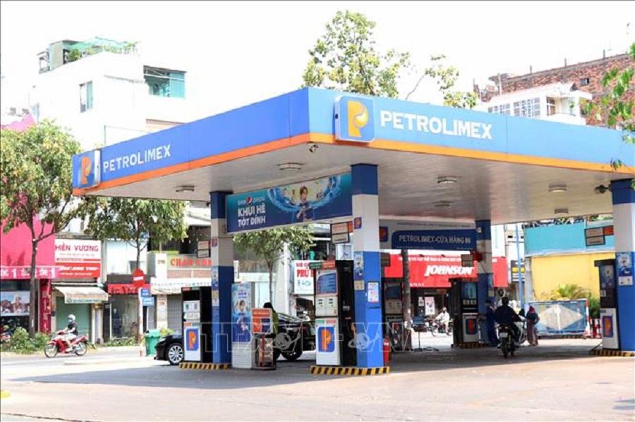 Giá xăng dầu hôm nay 27/11: Bất ngờ giảm mạnh