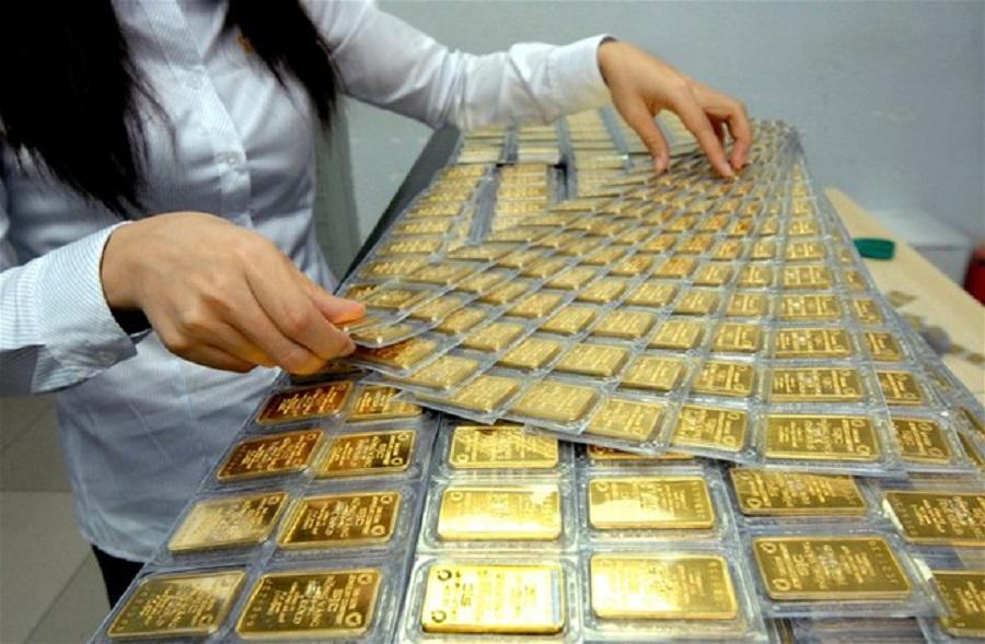 Giá vàng hôm nay 30/11: Diễn biến phức tạp, khó đoán xu hướng thị trường