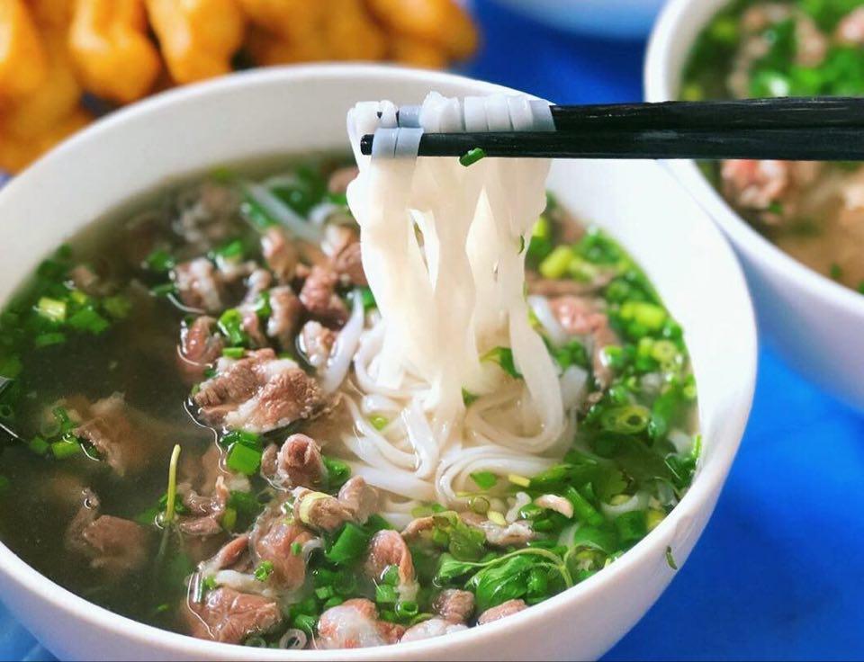 Đâu là địa điểm ăn phở bò ngon nức tiếng Hà Nội?