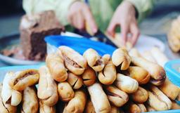 Bánh mì cay, đặc sản dân dã vạn người mê của thành phố hoa phượng đỏ