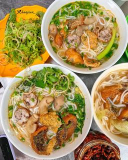 Vừa thức giấc, Hải Phòng đã có cả tá món ăn sáng ngon chờ bạn khám phá