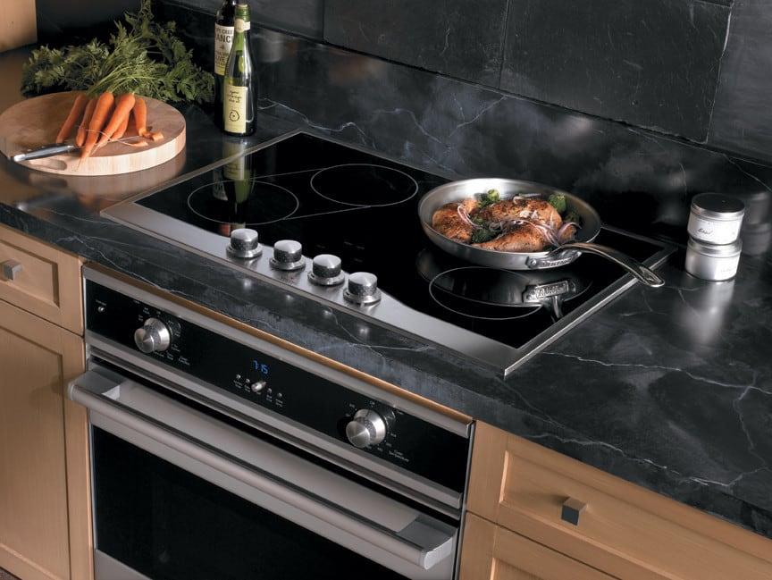 10 cấm kỵ bà nội trợ cần thuộc lòng để bề mặt bếp điện luôn bền đẹp