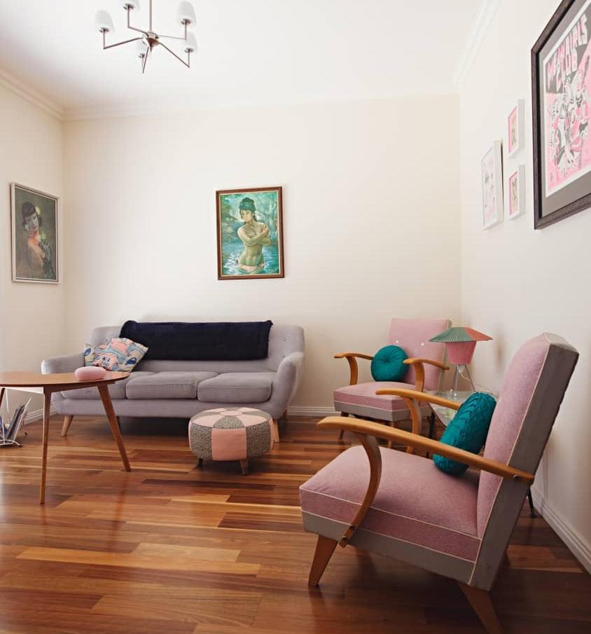 Ngôi nhà màu hồng mang phong cách cổ điển của nữ thiết kế thời trang