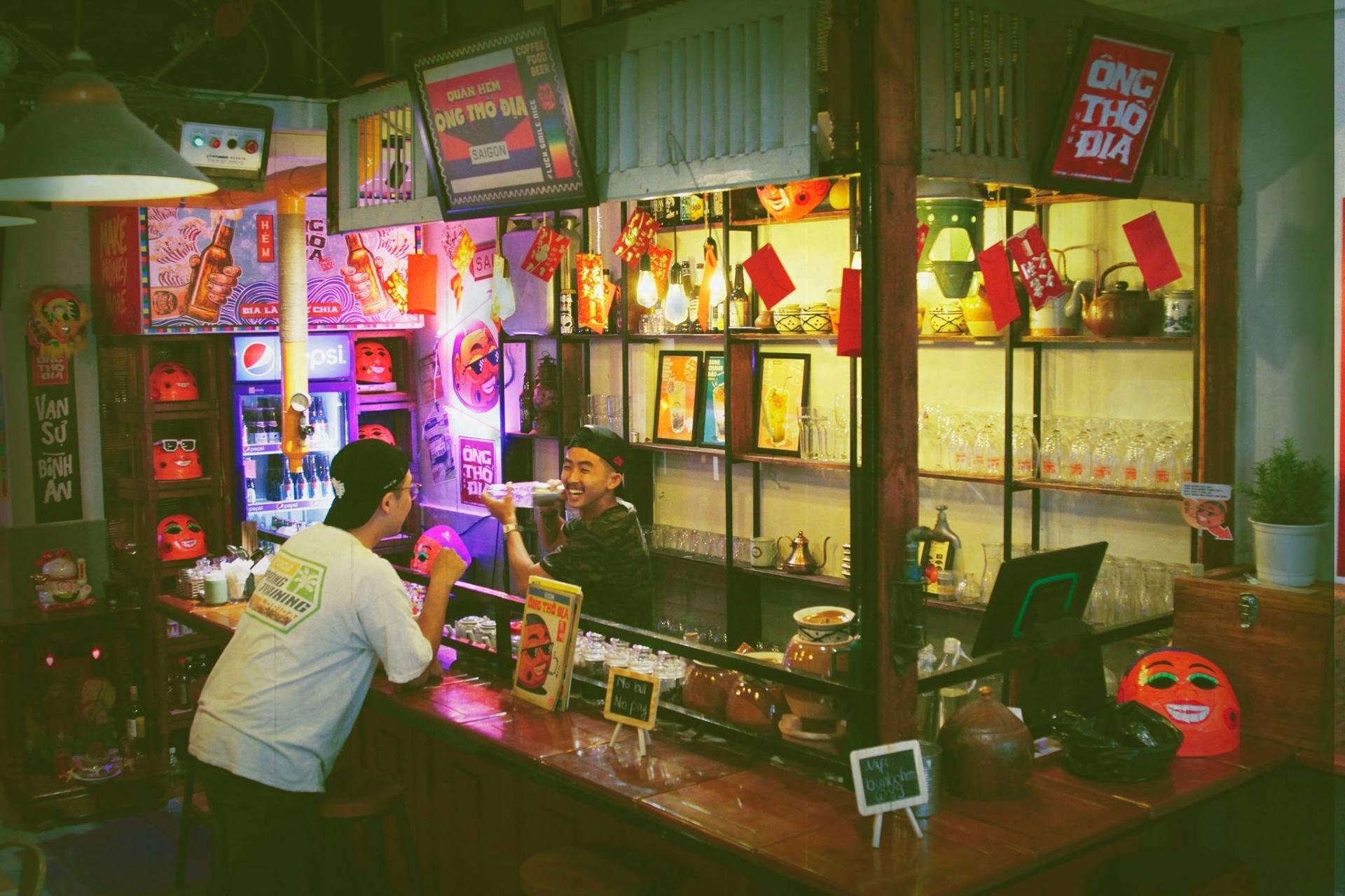 3 quán cà phê phong cách Hong Kong những năm 90 hút giới trẻ ở Sài Gòn