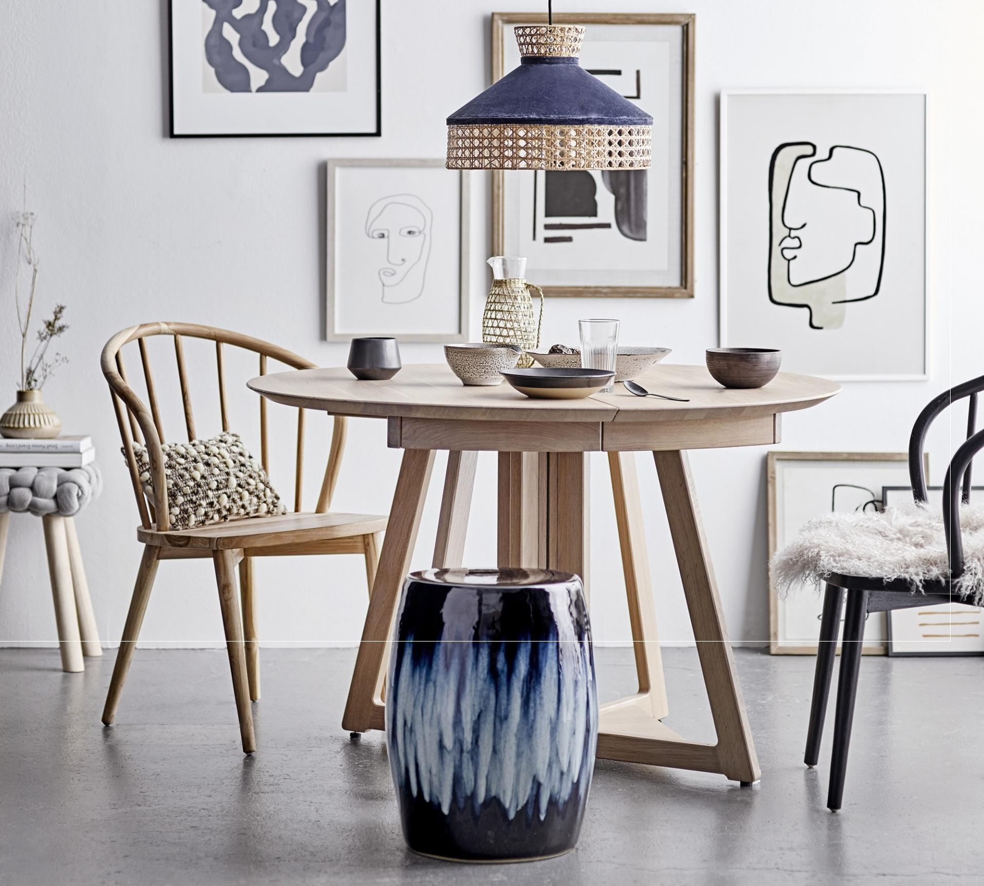 Đẹp ngất ngây với những thiết kế bàn ăn hình oval từ đơn giản đến hiện đại