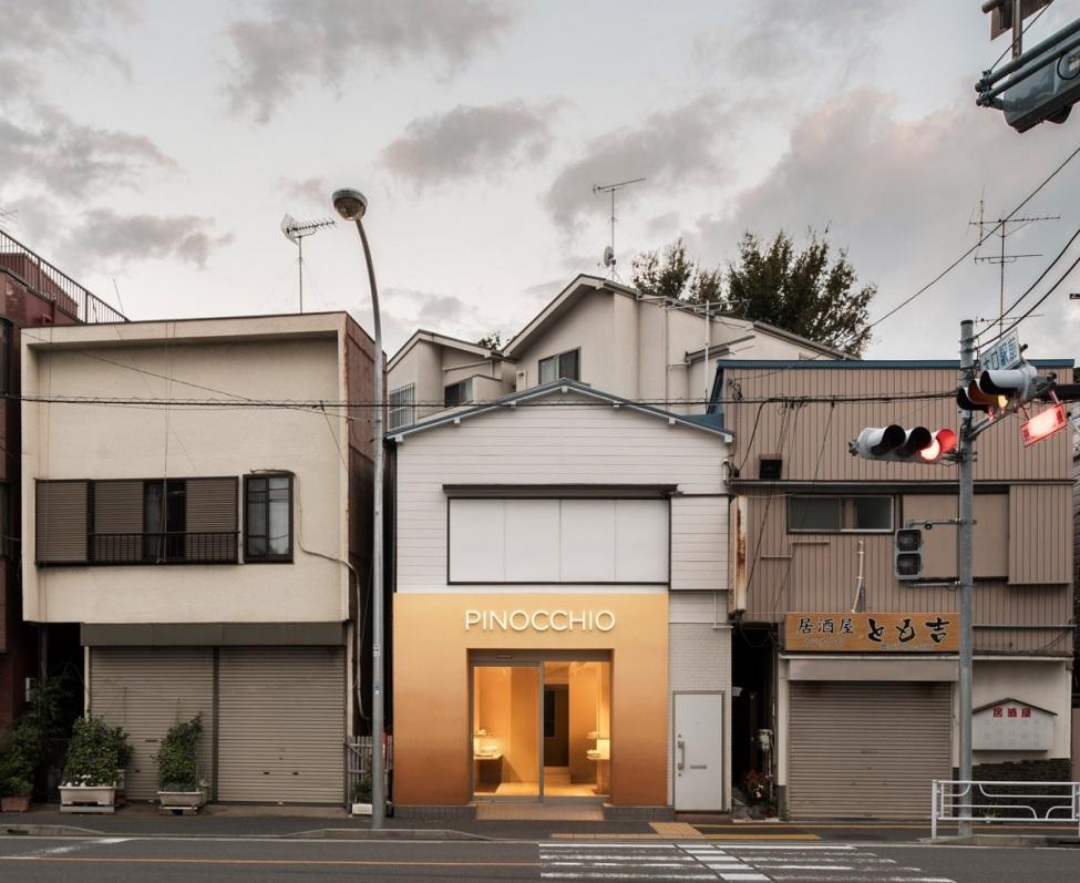 Cửa hàng bánh gây ấn tượng mạnh bởi thiết kế lấy cảm hứng từ bánh mì