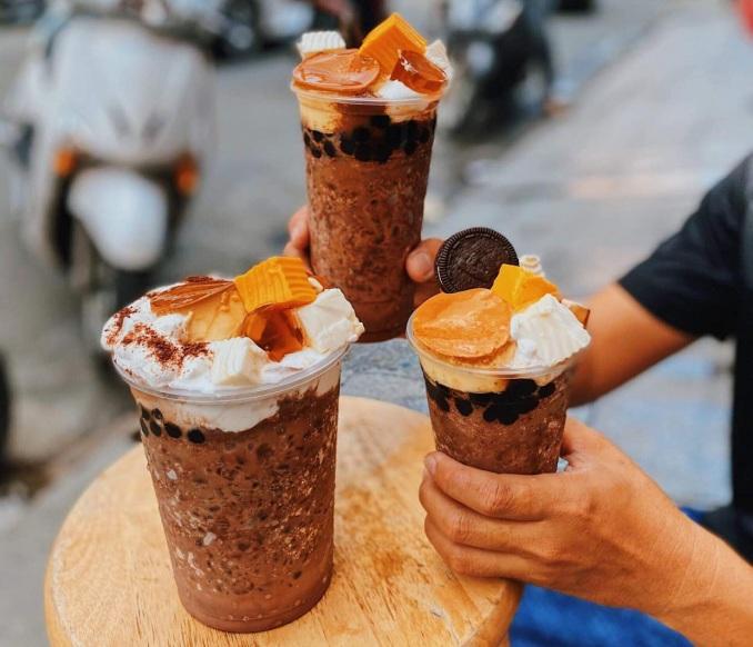 Milo dầm khổng lồ, món ăn vặt đang khiến giới trẻ Sài Thành ưa chuộng