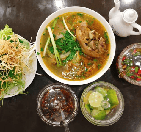 Ghim ngay 3 quán bún bò Huế ngon nhất tại quận Bình Thạnh, Sài Gòn
