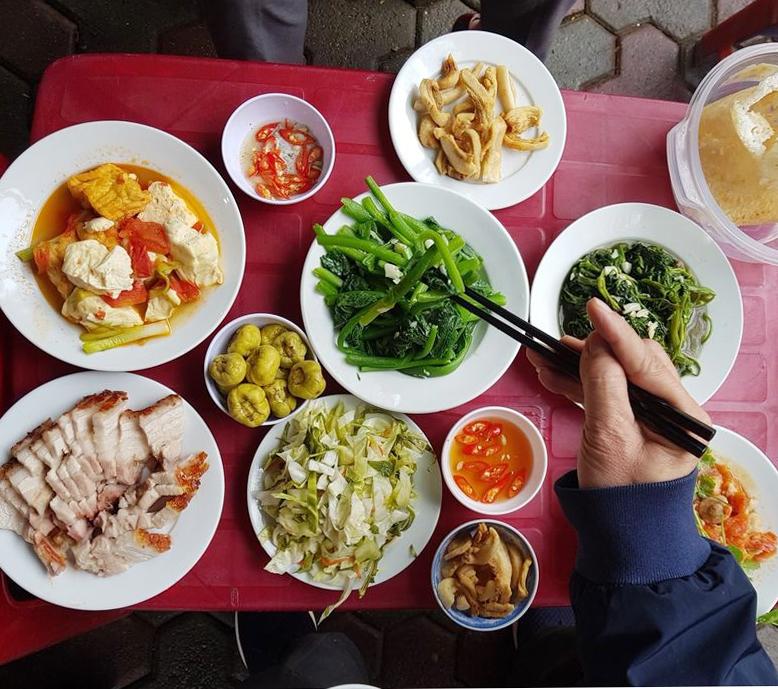 4 quán cơm bình dân ngon như cơm nhà, đắt nhưng cực hút khách ở Hà Nội