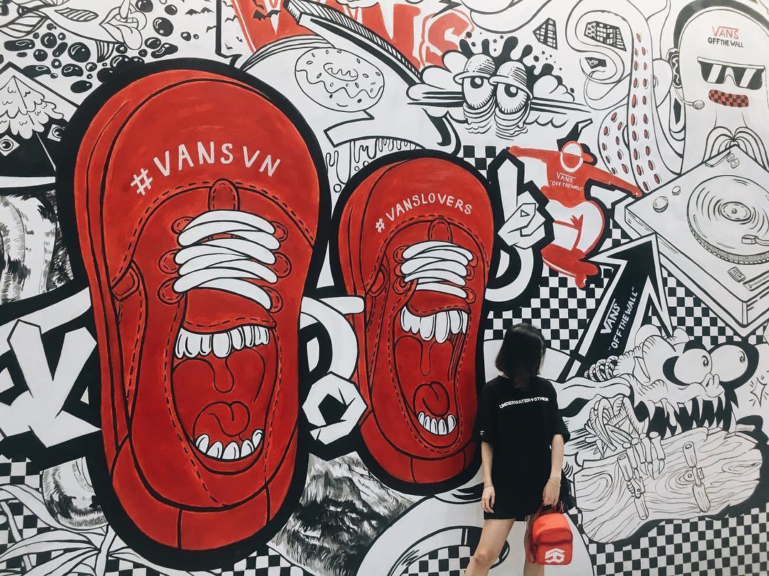 Vạn Hạnh Mall, trung tâm thương mai có nhiều góc sống ảo ở quận 10, Sài Gòn