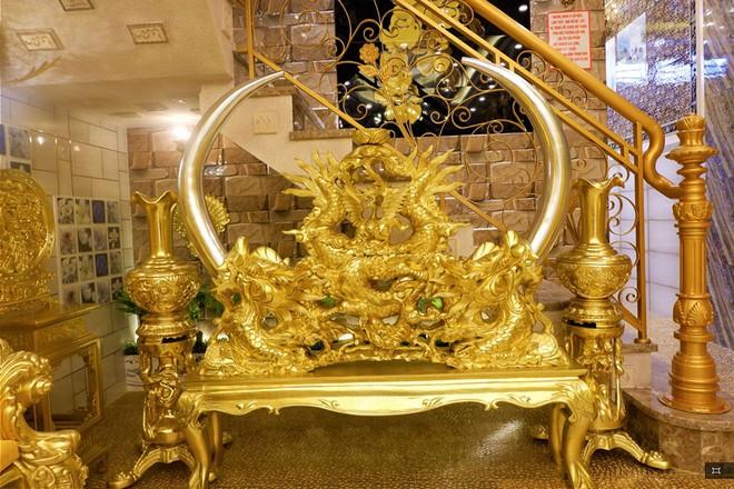 Ngôi nhà dát vàng hệt như Dubai thu nhỏ ở Cần Thơ