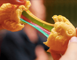 4 món ăn độc đáo của năm 2020 tại Sài Gòn: Màu mè có, dát vàng cũng có luôn