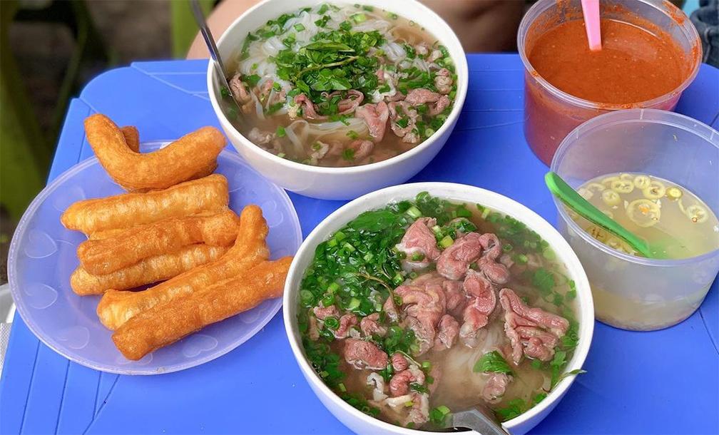4 quán phở đắt xắt ra miếng, cá biệt có những bát giá cao hơn một con gà!