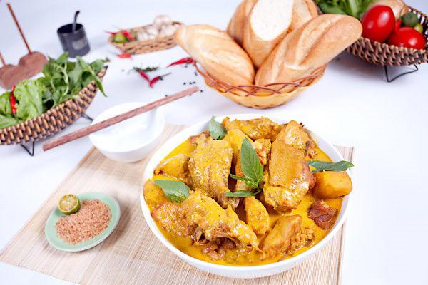 Công thức nấu cà ri gà nước cốt dừa ăn ngon chẳng kém gì đầu bếp!