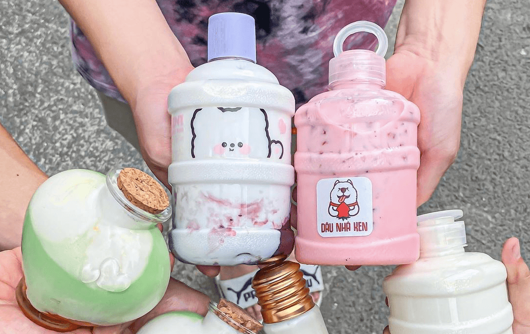 Độc đáo sữa dâu, sữa trái cây hình bình sữa, bình nước ở quận 10, Sài Gòn